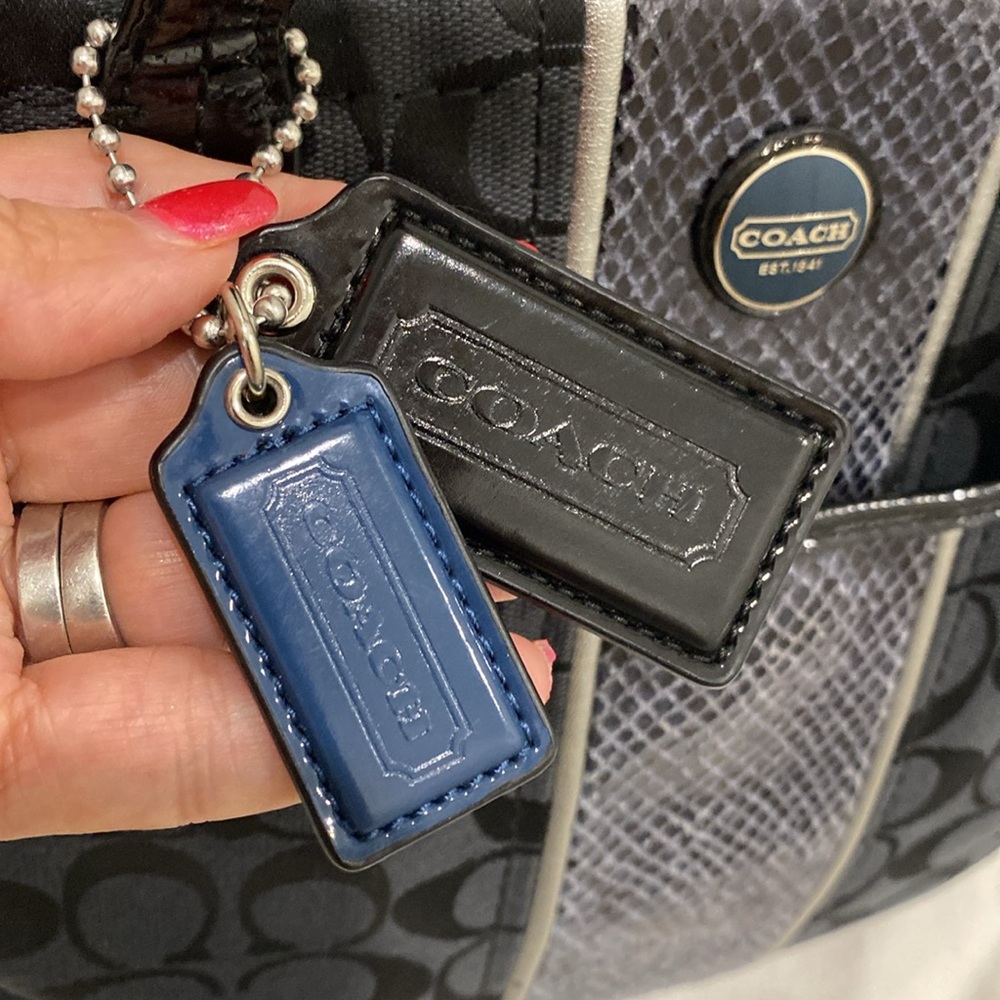 Coach Signature Python Handbag / Tote/ purse - Picture 10 of 15